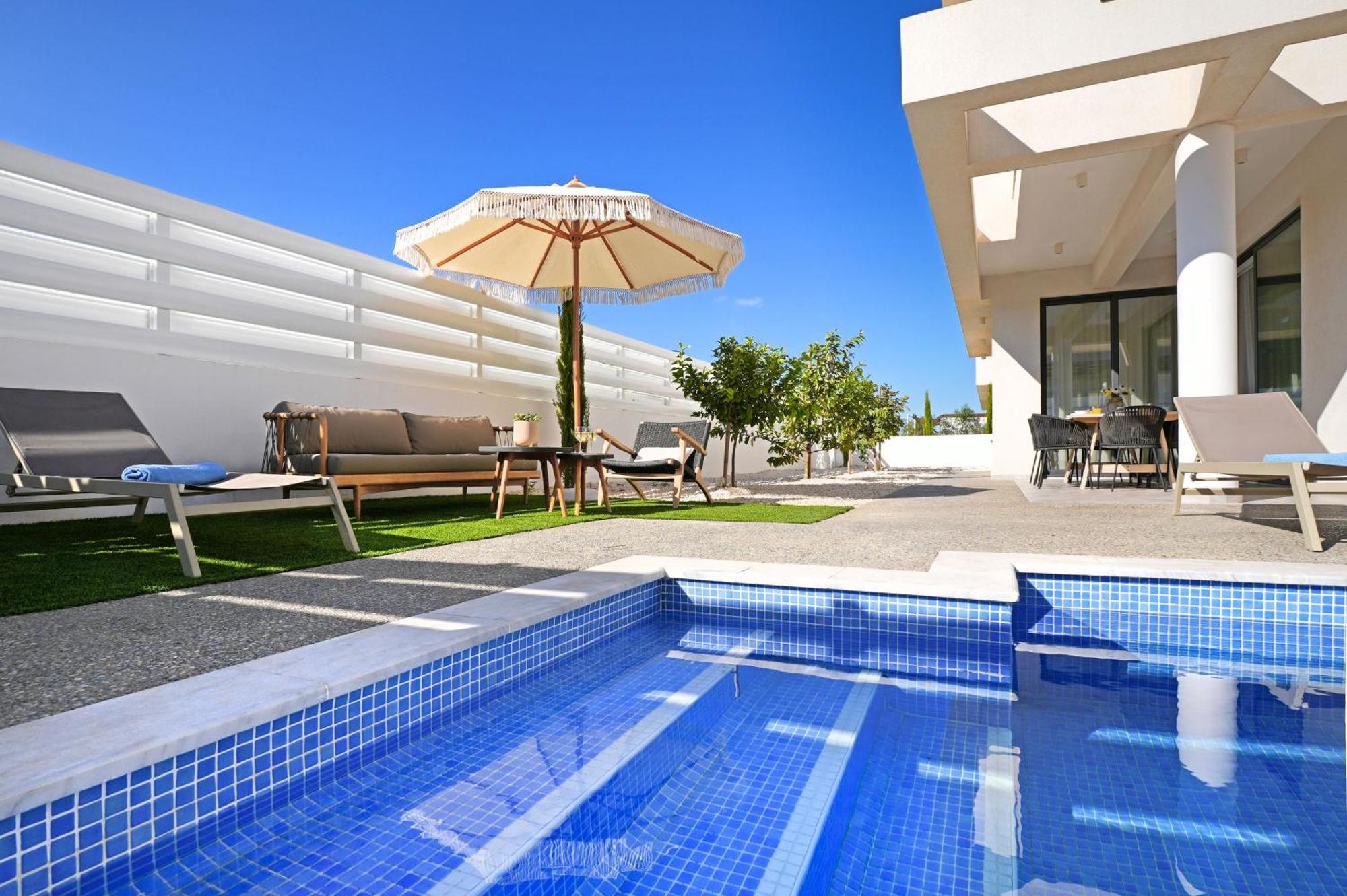 פרוטאראס Villa Queen Valentina מראה חיצוני תמונה