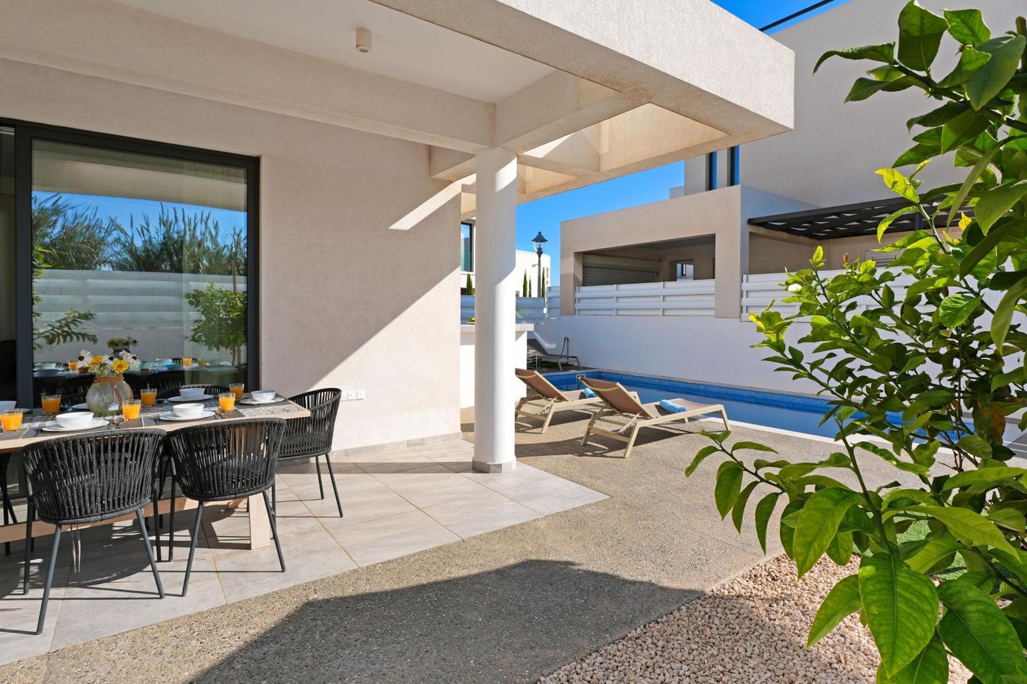 פרוטאראס Villa Queen Valentina מראה חיצוני תמונה