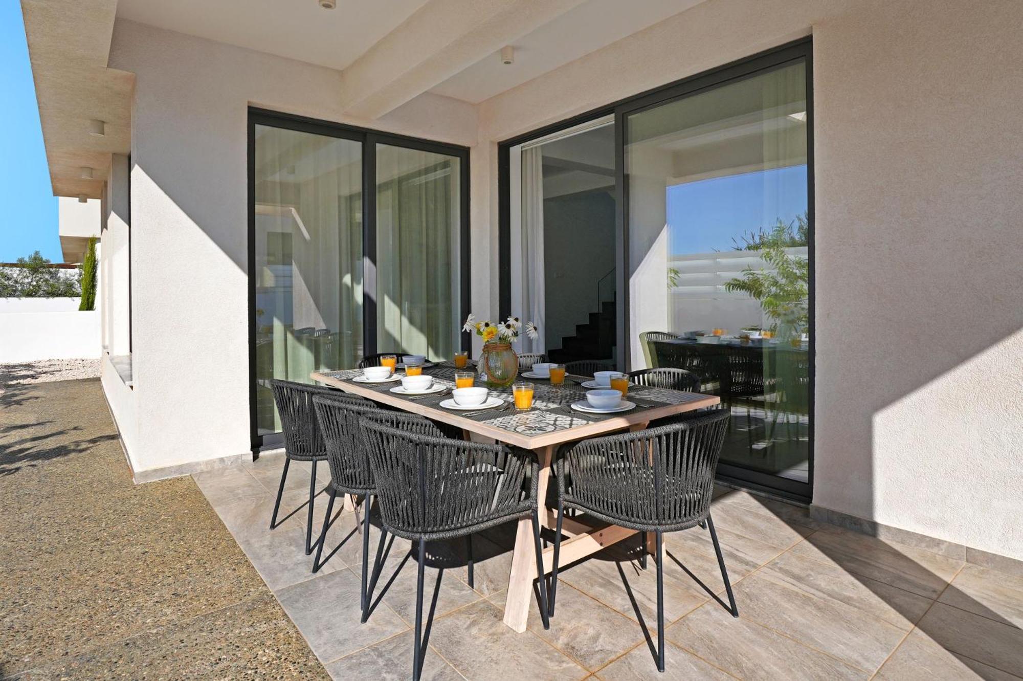 פרוטאראס Villa Queen Valentina מראה חיצוני תמונה